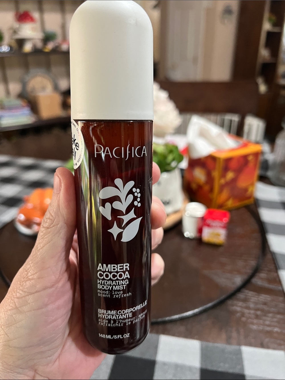 NewPacifica Amber Cocoa Hydrating Body - Brown & White